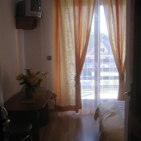 Willa Pod Debami - Sala Zabaw - Malpi Gaj - Blisko Centrum Guest house