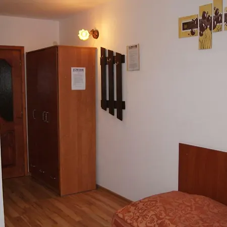 Willa Pod Debami - Basen, Sala Zabaw - Malpi Gaj - Blisko Centrum Pensionat